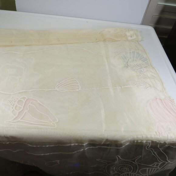 Cream Ocean Sea Shell SHOWER CURTAIN Fabric semi plastic finish (realistic) - Picture 5 of 5